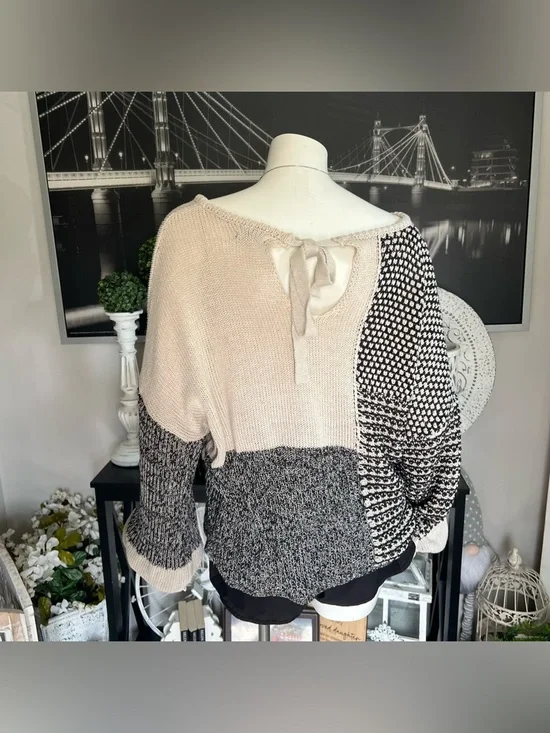 Blu Pepper Colorblock Patchwork Knit Sweater – Size L - Picture 2 of 5